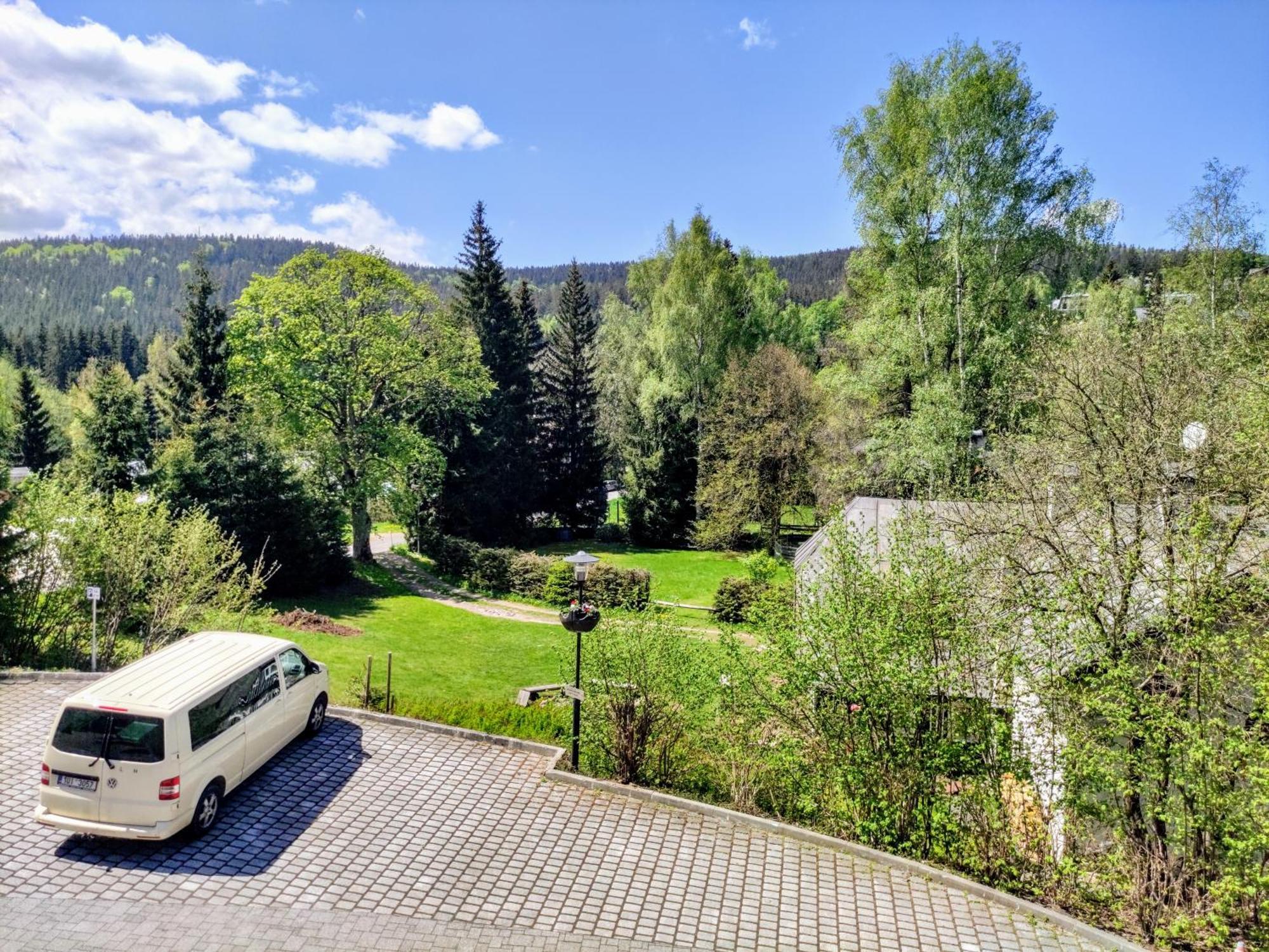 Tiche Anenske Apartmany S Hotelovym Servisem, S Kvalitni Bufetovou Snidani A S Exklusivnim Saunovym Wellness Grotta Spa - By Relax Harrachov Exterior photo